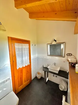 Baño de habitacion Xana en Villaviciosa
