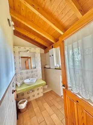 Baño de habitacion Trasgu en Villaviciosa